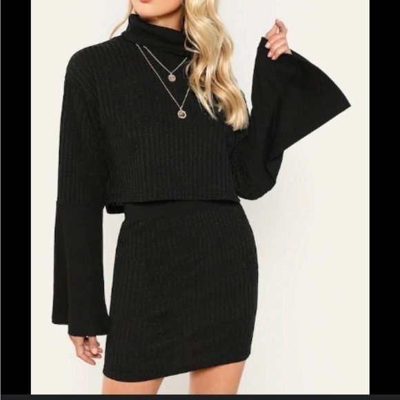 Dresses & Skirts - NWOT 2 Piece Black high neck ribbed knit top and mini skirt